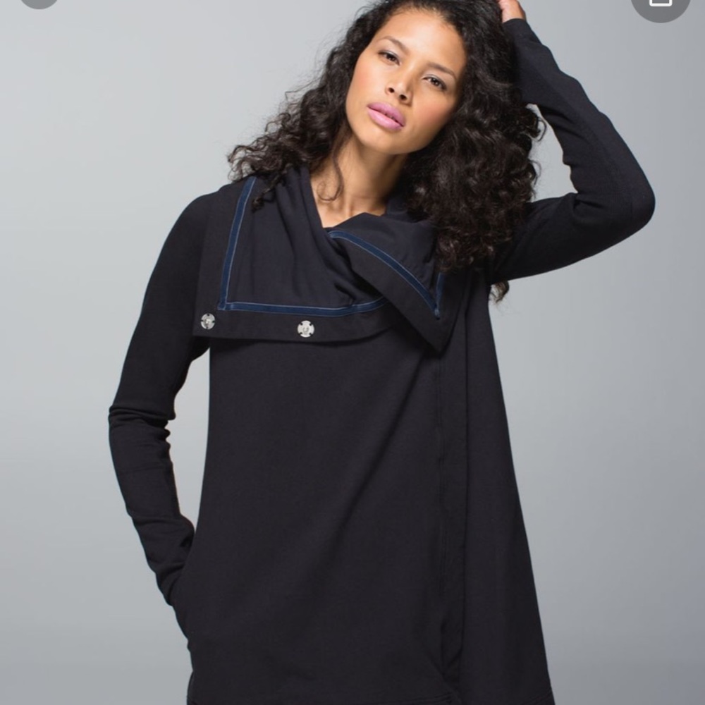 Lululemon Savasana Wrap in Chocolate Brown